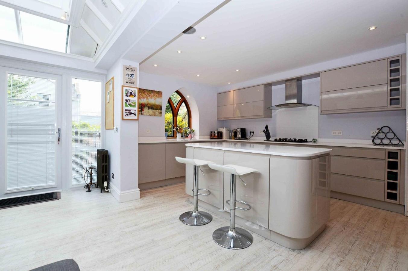 Orwell Villa Elegant Period 5 Bed Close To Town Sleeps 15 كيلتنهام المظهر الخارجي الصورة